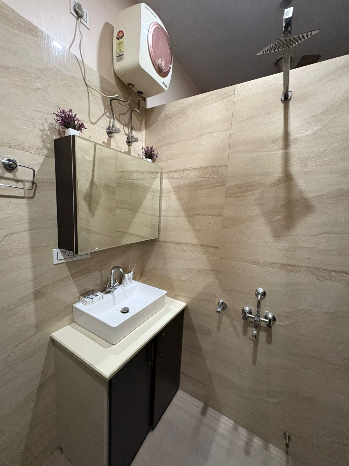 Mathura Bliss Resort Villa - Tap to explore photos