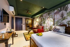 Hotel The Rajmani Near WTP