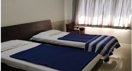 Central Park Room Type - Deluxe Room Non AC