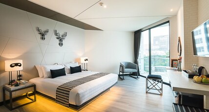 Mera Mare Room Type - Deluxe Sea View Room (King Bed) Mera Mare Room Type - Deluxe Sea View Room (King Bed)