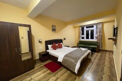 Tashi Norkhil Villa & Homestay | Rooms & Caretaker