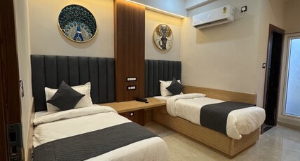 Hotel Prince Diamond Palace Room Type - Deluxe Room