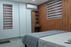 UNIVERSAL RESIDENCY