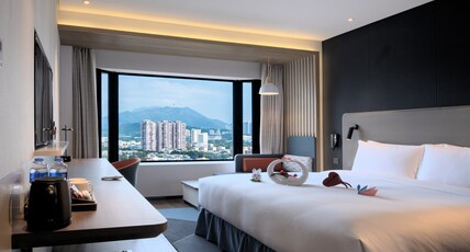Holiday Inn Express SHENZHEN DONGMEN Room Type - 1 Bedroom Suite Lake View City View Holiday Inn Express SHENZHEN DONGMEN Room Type - 1 Bedroom Suite Lake View City View