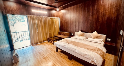 Camp Mountain Valley Room Type - A Frame Luxury Cottage (River View)