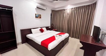 Palm Beach Resort Room Type - King Bed Room with Sea View