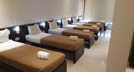 Hotel Golden View Room Type - Family Room Four Bed AC