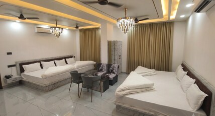 Hotel Vinayak Vista Room Type - Family Room 8 Person