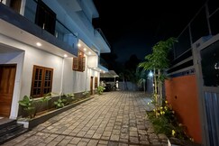 NAINAS RESIDENCY ALAPPUZHA