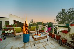 1br Penthouse with Open Bar