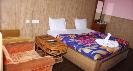 Madhu Grand Residency Room Type - Classic Quadruple without Geyser