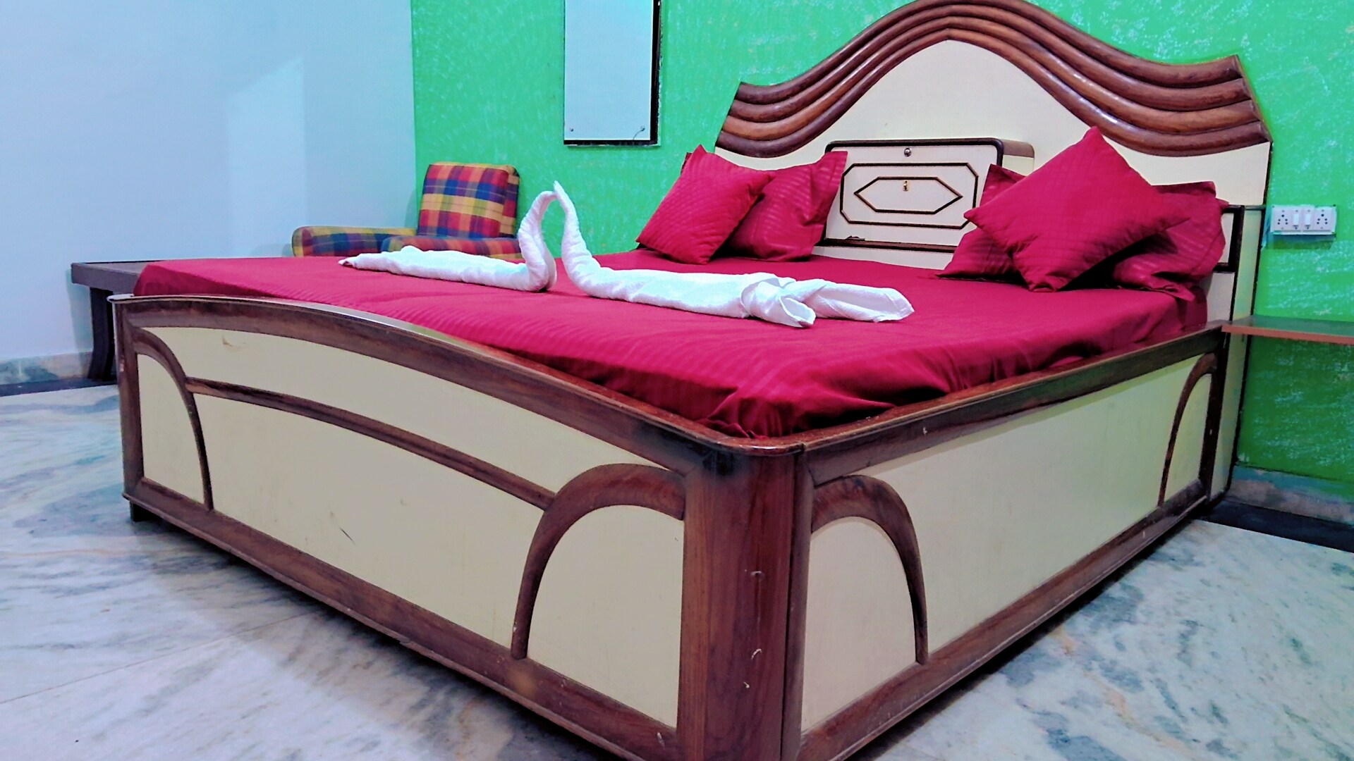Shri Athithi Hotel - Tap to explore photos