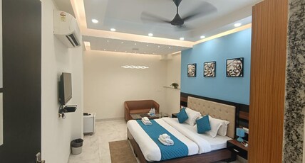 Asian Suites Cyber Park Gurgaon Room Type - Deluxe Room with Private Balcony