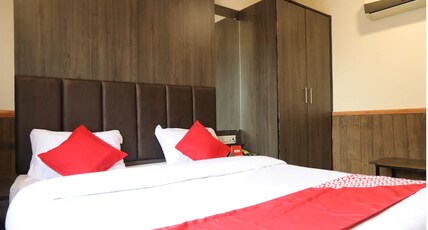Hotel Shivala Room Type - Deluxe AC Room