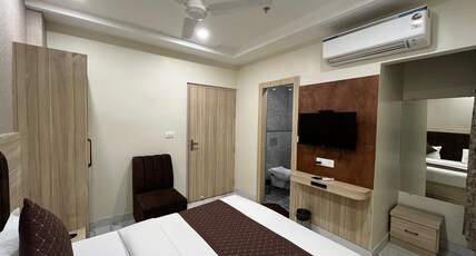 Hotel Soni Palace Room Type - Deluxe Room Hotel Soni Palace Room Type - Deluxe Room