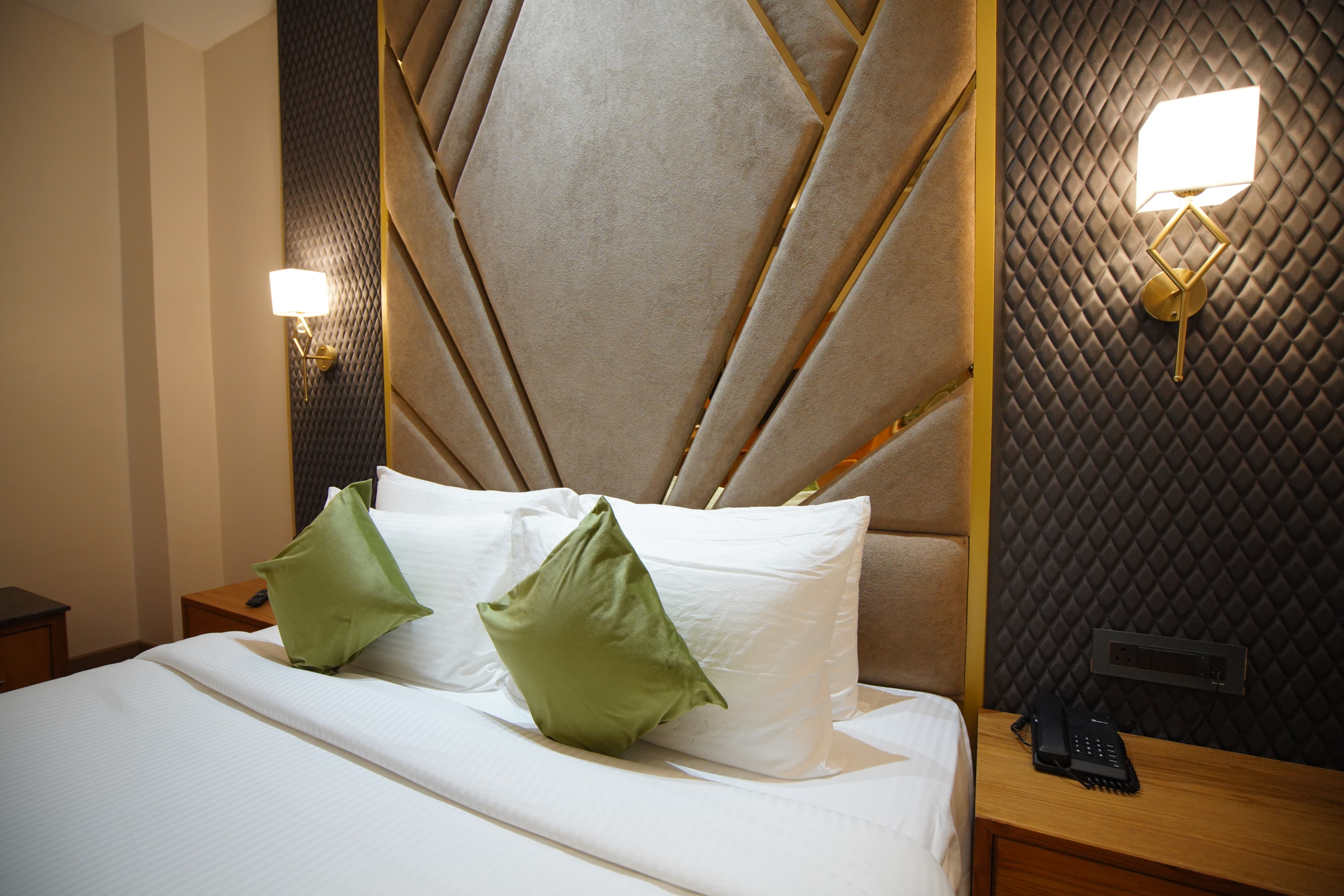 MAYUR SIMRAN - Tap to explore photos