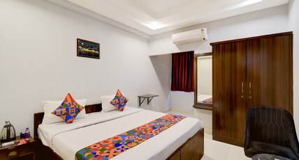 FabHotel Jaswitha Grand - HITEX Exhibition Center, Kondapur Room Type - Deluxe Room