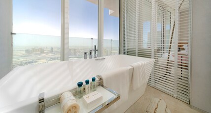 Five Jumeirah Village Circle Room Type - Superior Sky Double Queen with Balcony