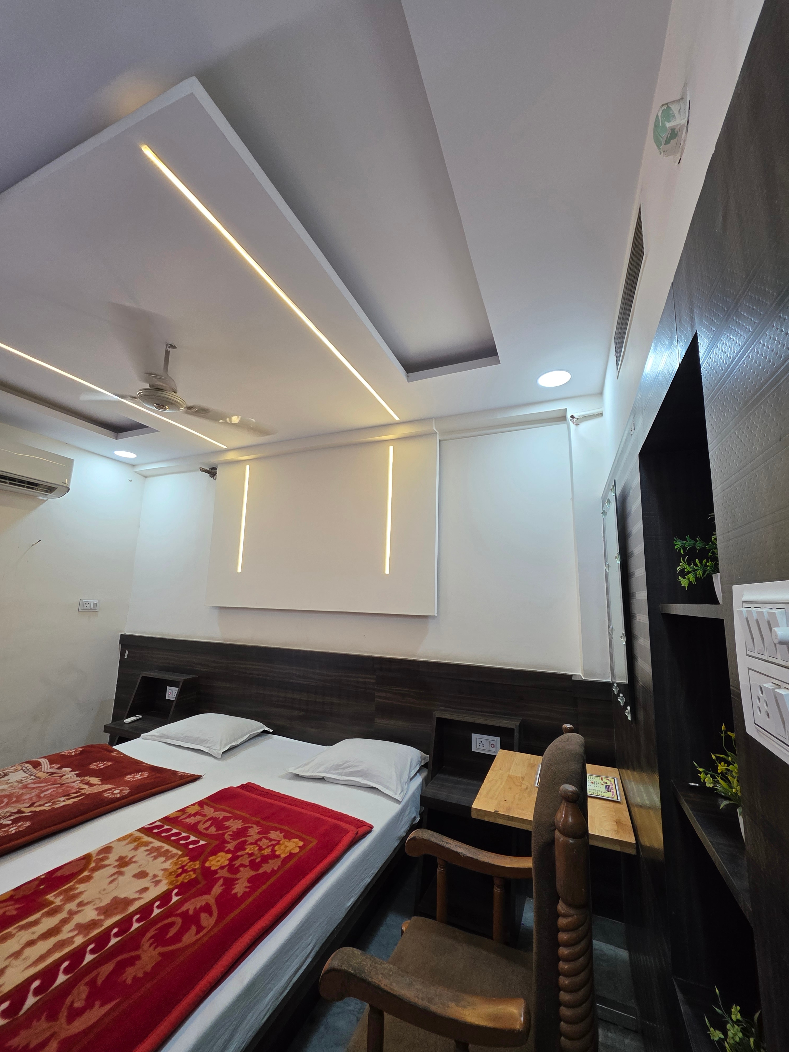 Hotel Chandni - Tap to explore photos