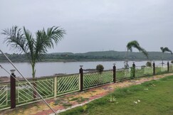 Rooms of Revasa Retreat