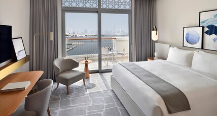 Vida Creek Harbour Room Type - Deluxe Marina View with Balcony