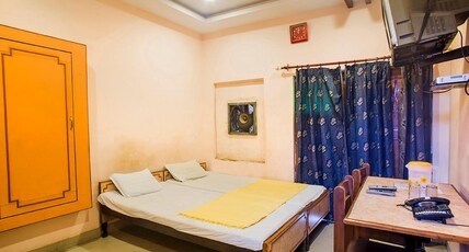 Hotel Lila Room Type - Deluxe AC Room