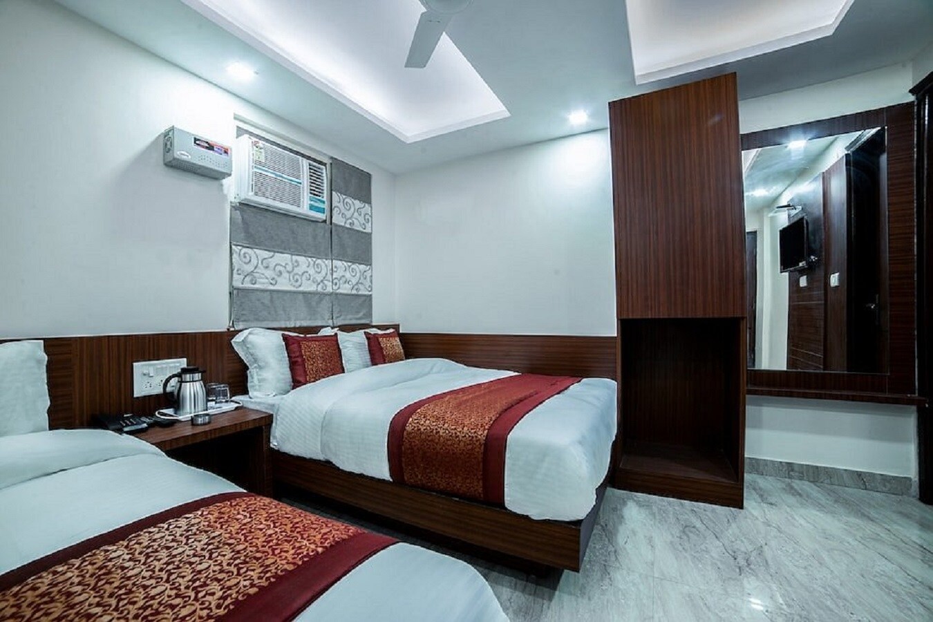 Hotel Toto International - Tap to explore photos