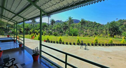 Palm Valley Farmhouse Room Type - Deluxe Rooms With Garden View And Balcony