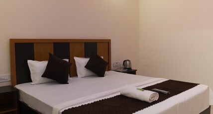 Shreeji imperial Room Type - Super Deluxe Room