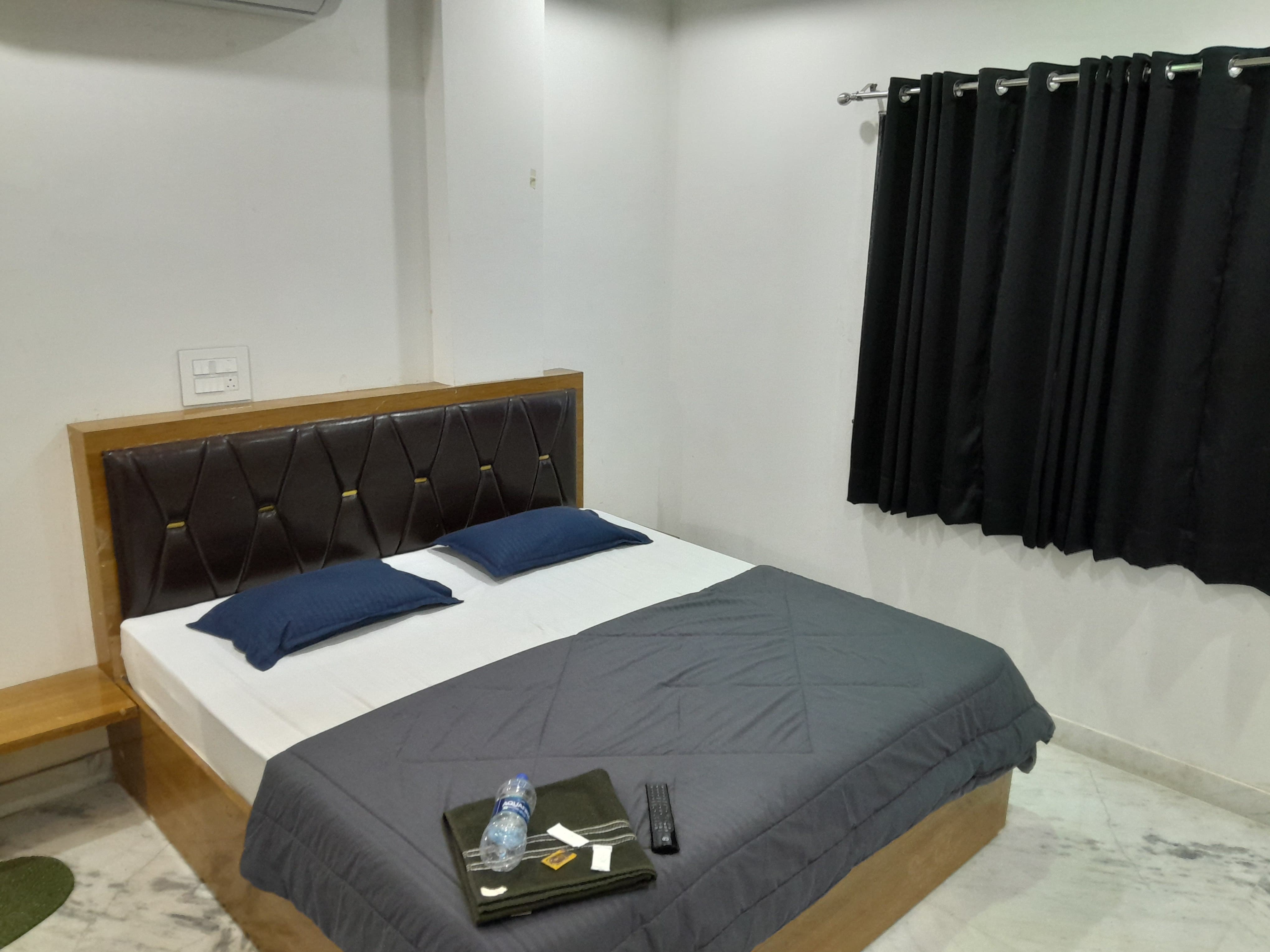 Hotel Sanwariya - Tap to explore photos