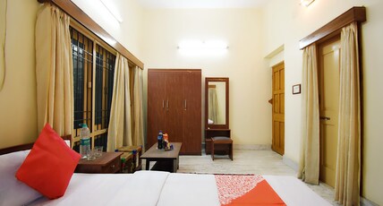 Retro Residency Room Type - Deluxe Room