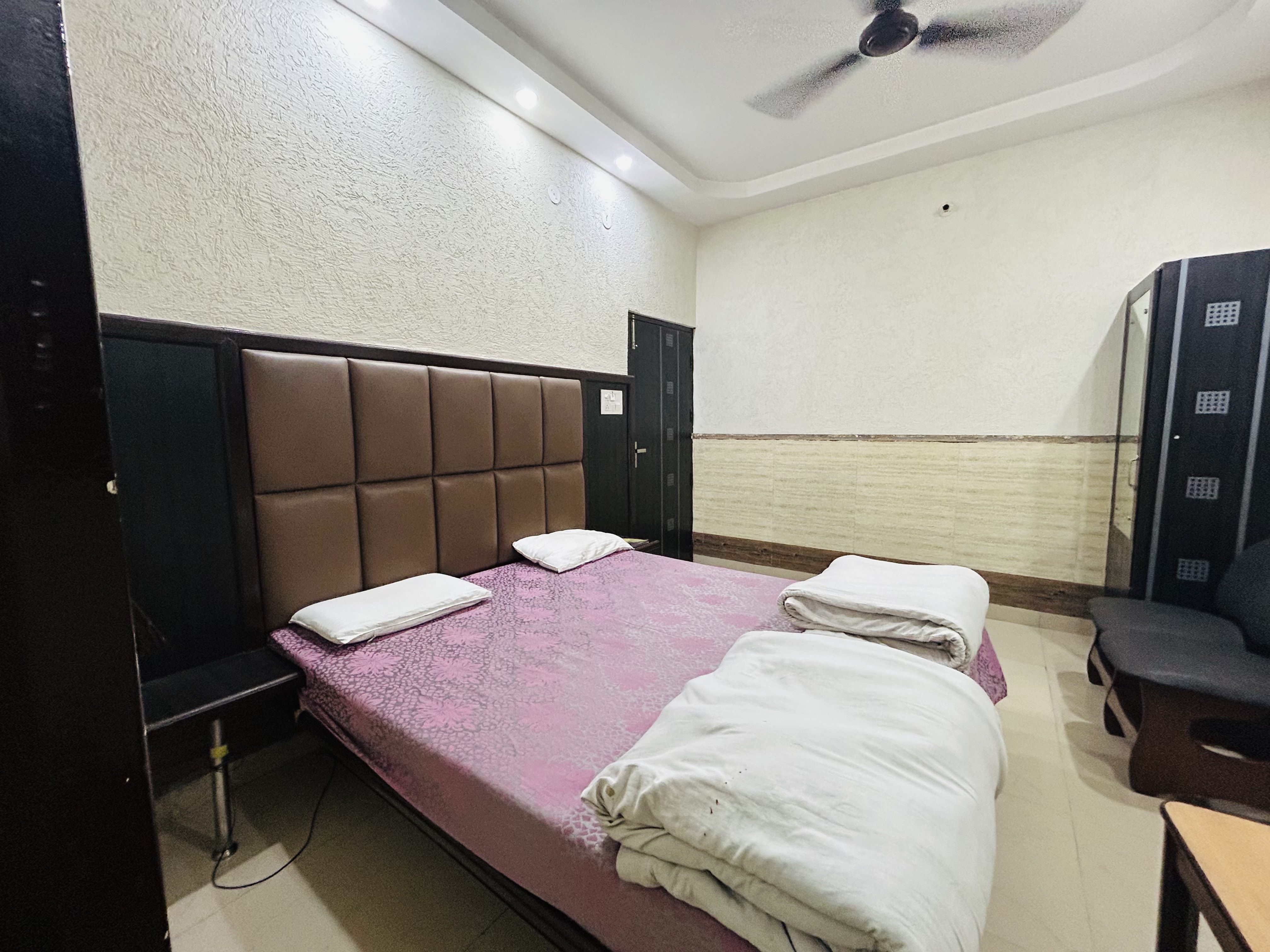 Malik Regency - Tap to explore photos