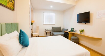 Sunrise Central Hotel Room Type - Deluxe Double without window