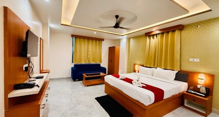 Hotel D B Palace Room Type - Premium Room