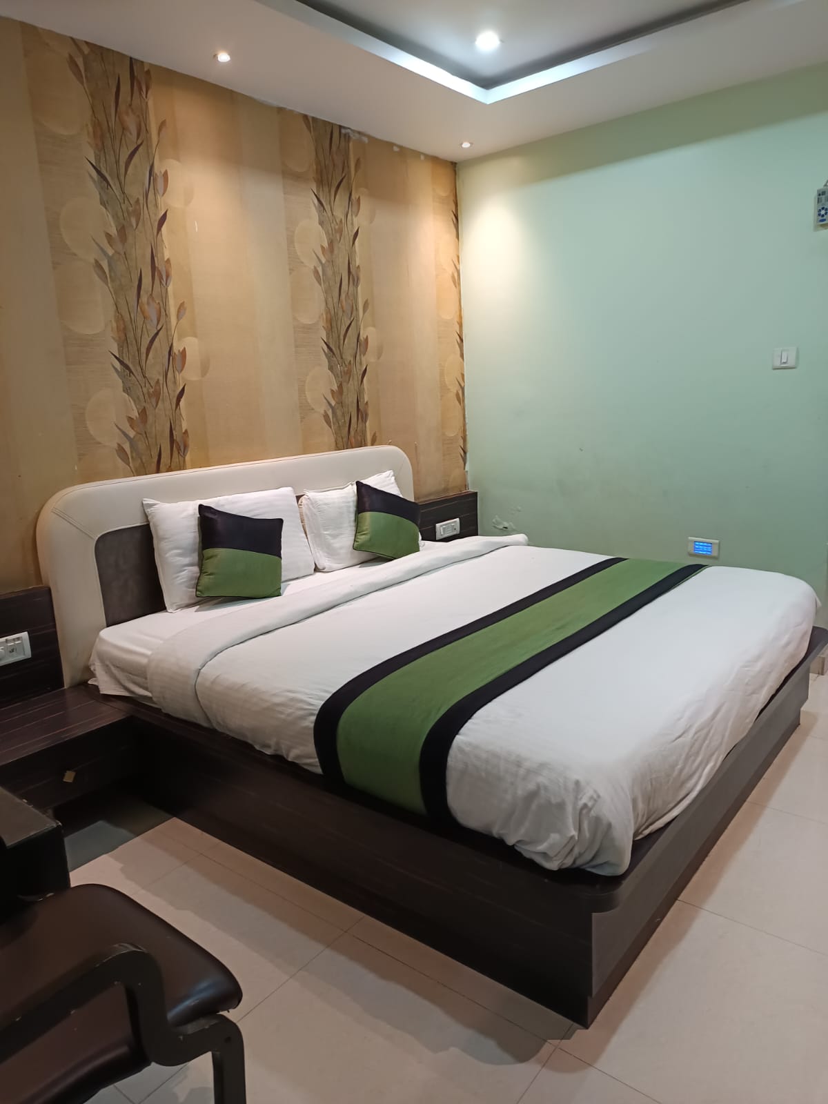 Aruna Pride - Tap to explore photos