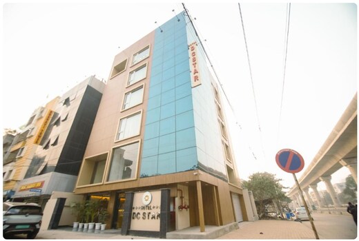 HOTEL DC STAR