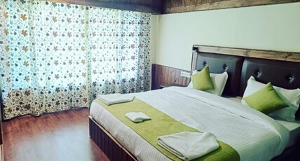 The Posh Residency Pahalgam Room Type - Premium Room