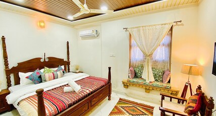 Jasmer Haveli Room Type - Deluxe Room with Fort View