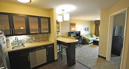 Staybridge Suites Eau Claire - Altoona, an IHG hotel Room Type - 1 Bedroom Suite 1 King Staybridge Suites Eau Claire - Altoona, an IHG hotel Room Type - 1 Bedroom Suite 1 King