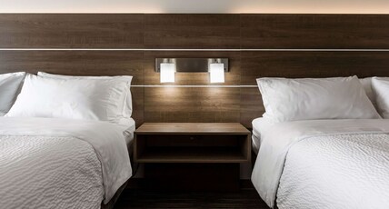 Holiday Inn Express & Suites-Regina-South Room Type - Standard Room