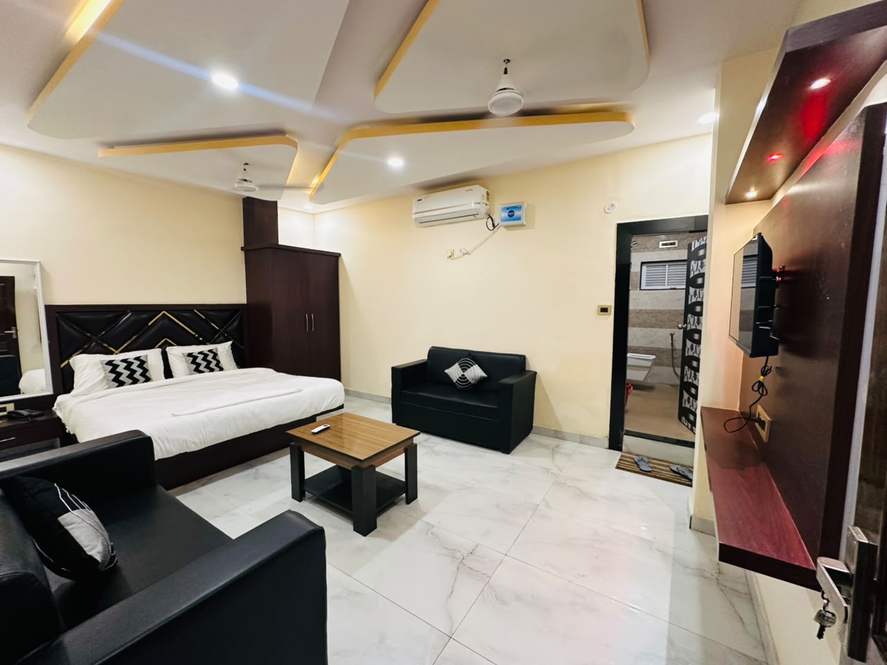 HOTEL SWASTIK PALACE - Tap to explore photos