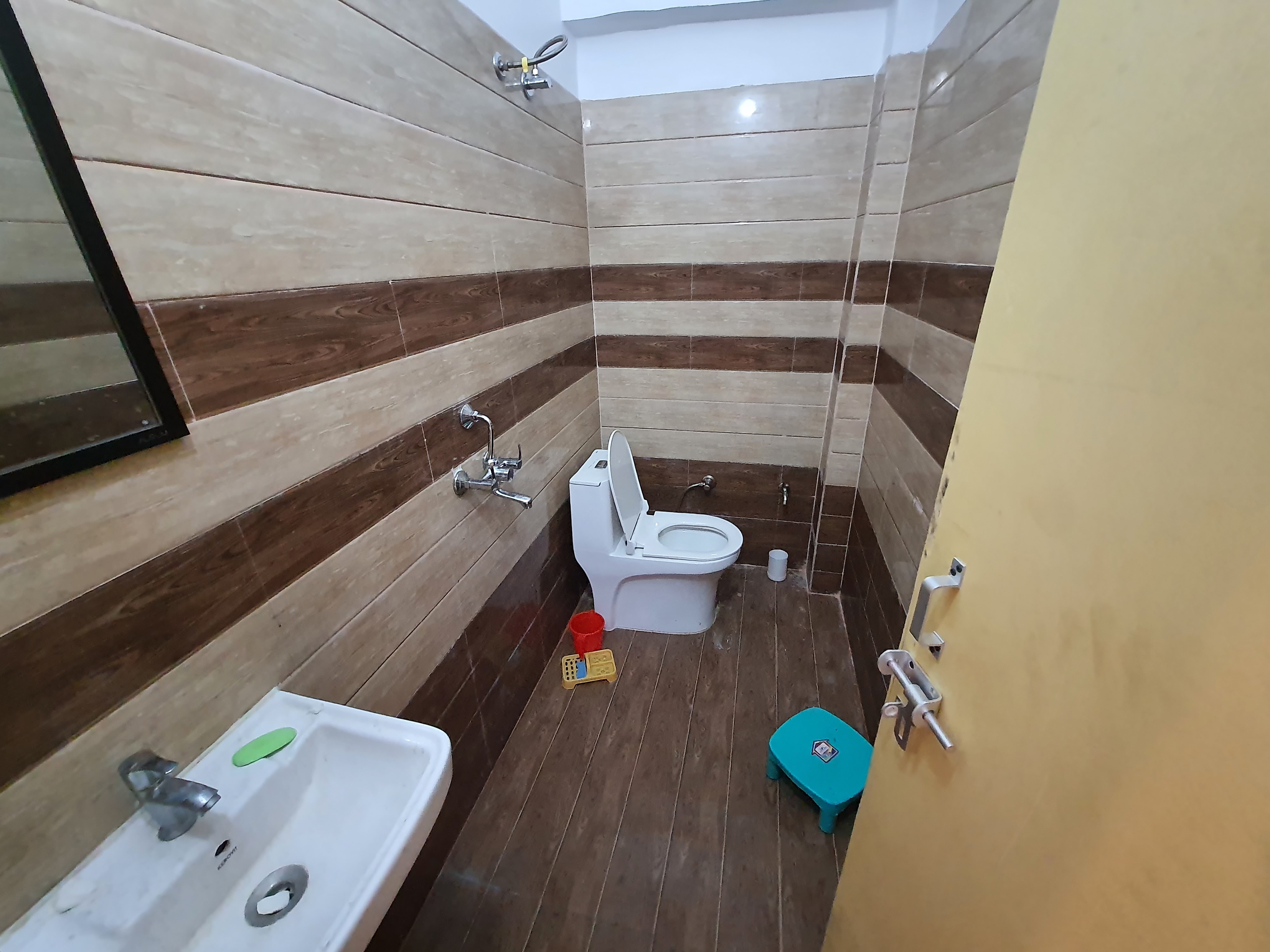 Ganpati Guest House - Tap to explore photos