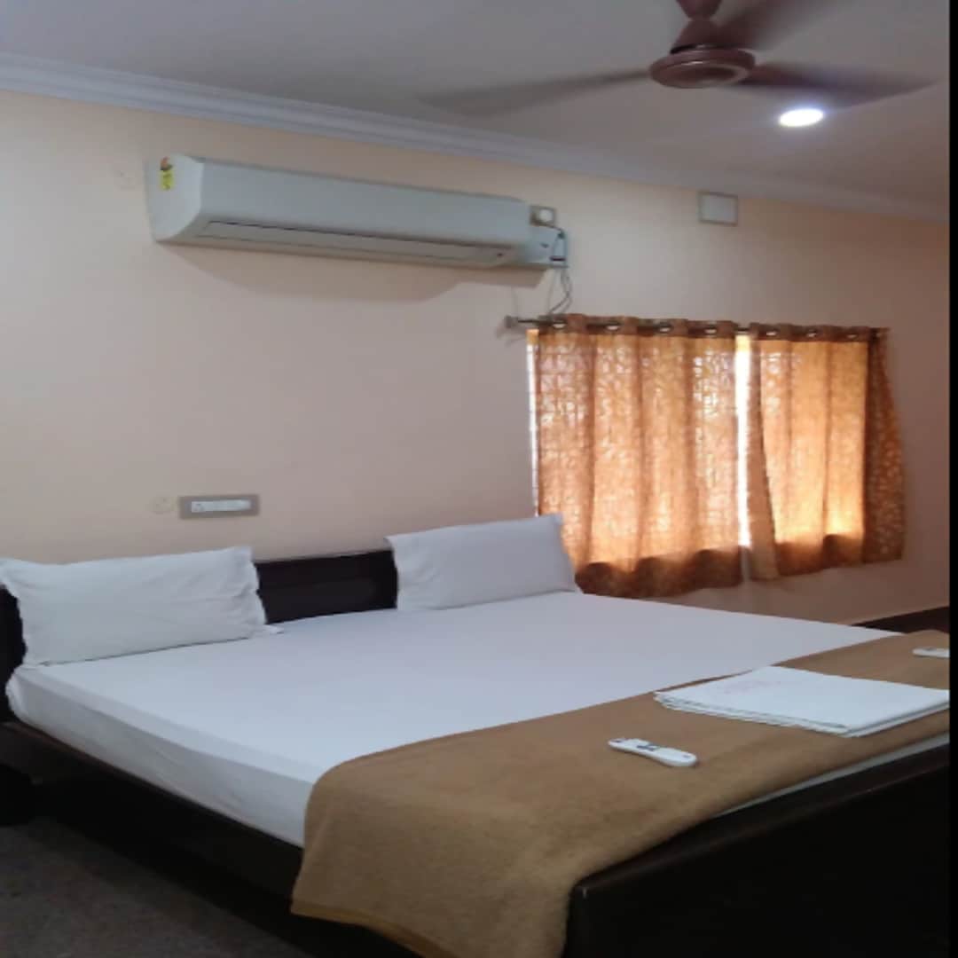 i-ROOMZ Aditya Residency - Tap to explore photos