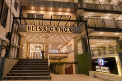 Hotel Bliss Ganga Tapovan with Parking