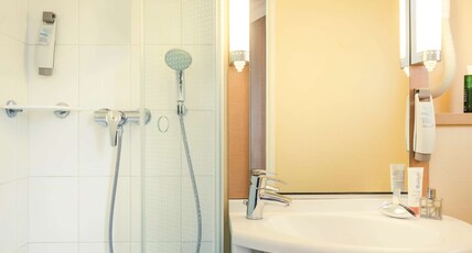 Ibis Paris Porte D Orleans Room Type - Standard Room with two single beds