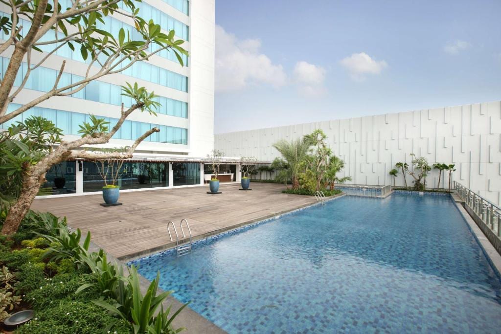 DoubleTree by Hilton Jakarta Kemayoran - Tap to explore photos