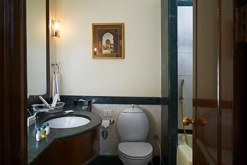 Qutub Residency - Tap to explore photos