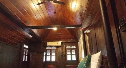 Shantitheeram Ayurveda Lakeside Heritage Resort Room Type - Heritage Room