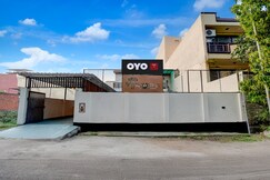 HOTEL O JJ Residency