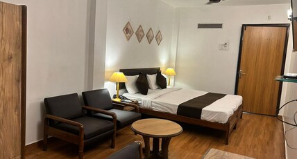 Hotel Kartik Room Type - Deluxe Double Room